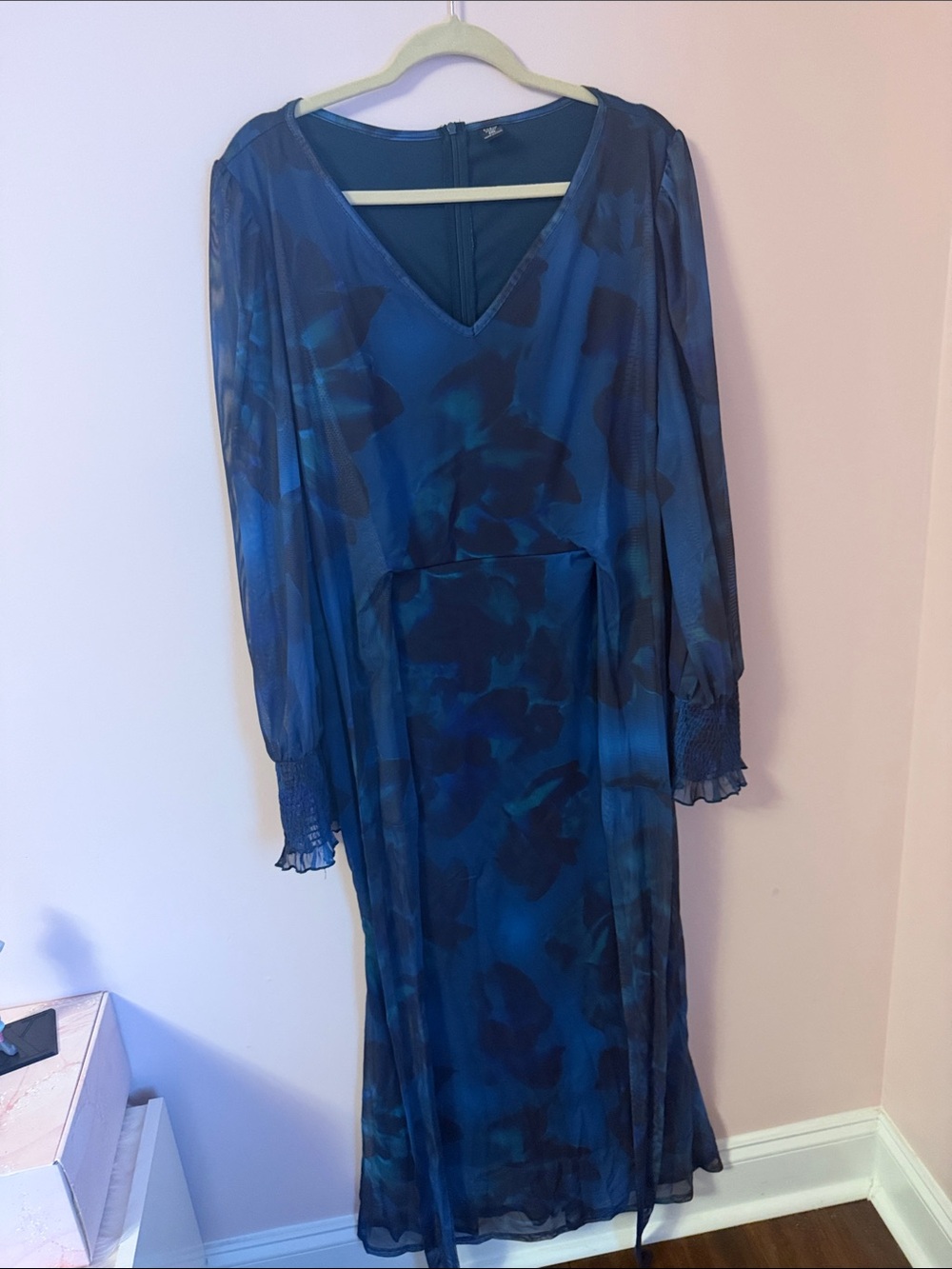 Blue Floral V-Neck Long Sleeve Midi Dress